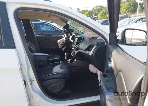 2015 Jeep Cherokee Trailhawk z USA, uszkodzony, nr VIN 1C4PJMBS8FW786847